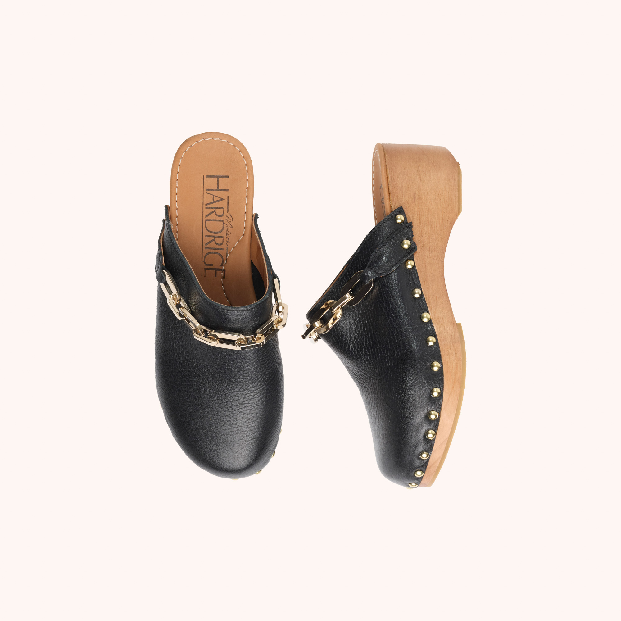Hardrige, Saby cuir noir