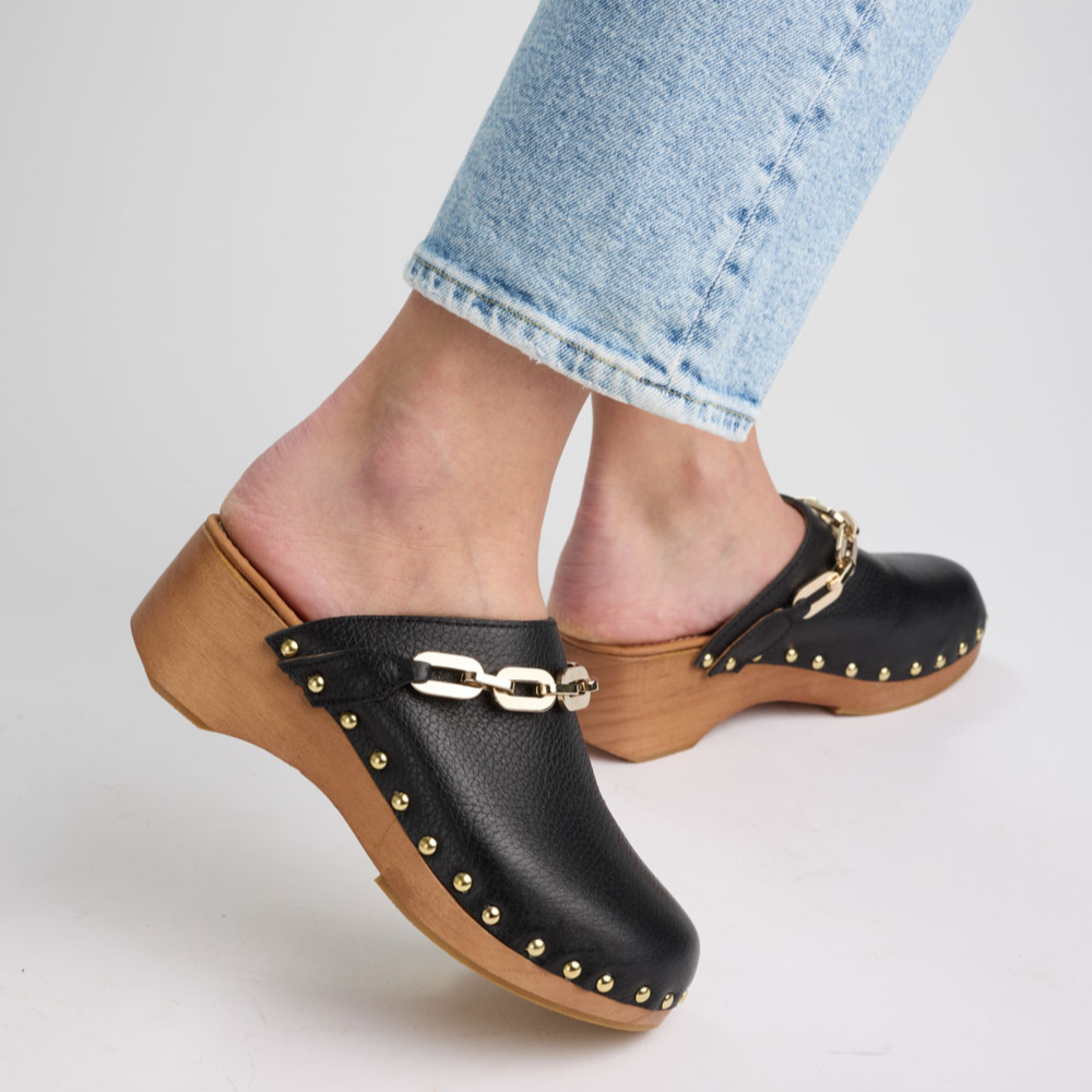 Hardrige, Saby cuir noir
