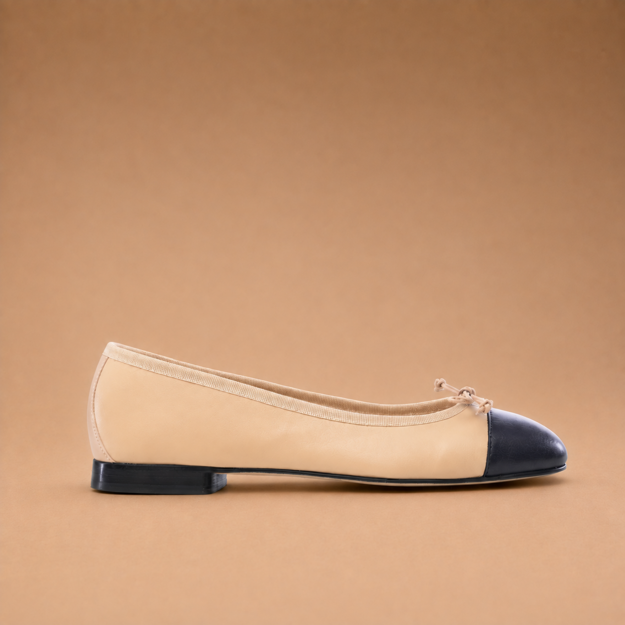 Complétez votre panier avec Anna Beige et noir