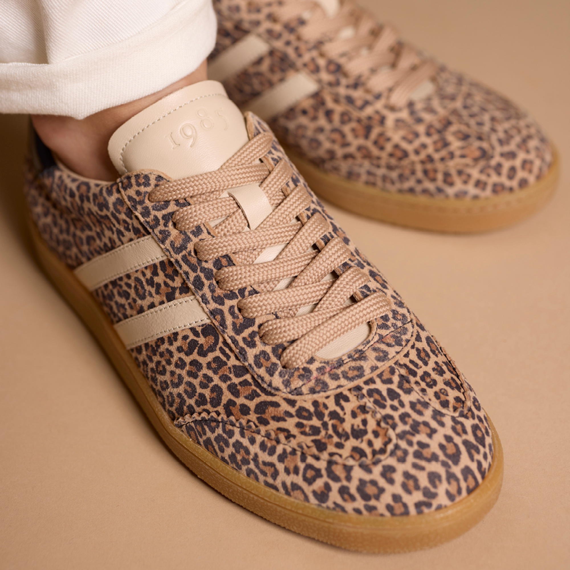 Hardrige, Boop suede léopard