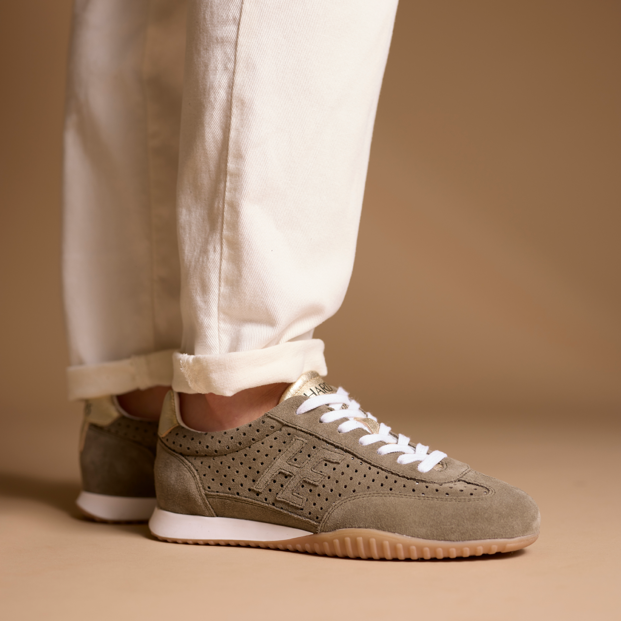 Hardrige, HE02 taupe or