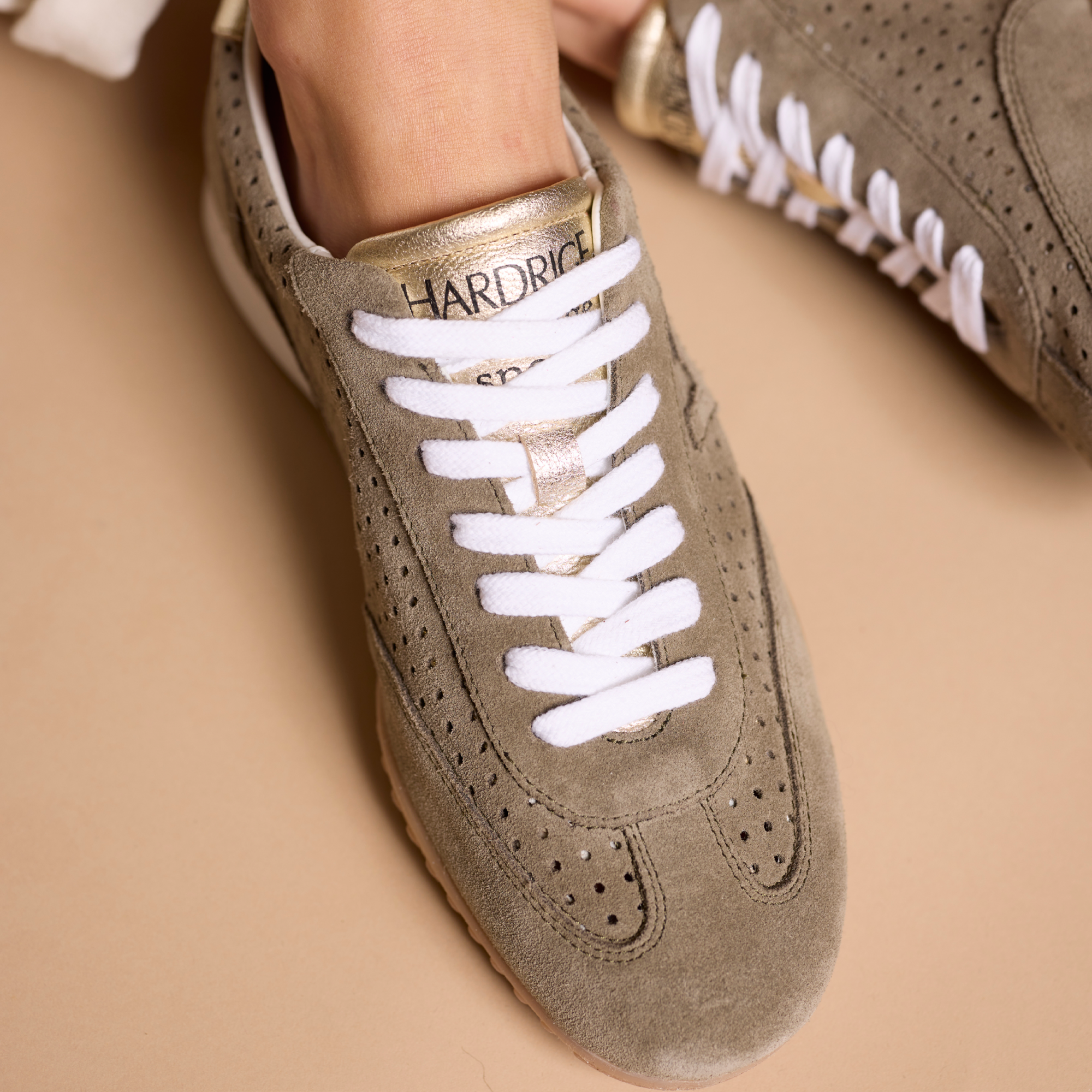 Hardrige, HE02 taupe or