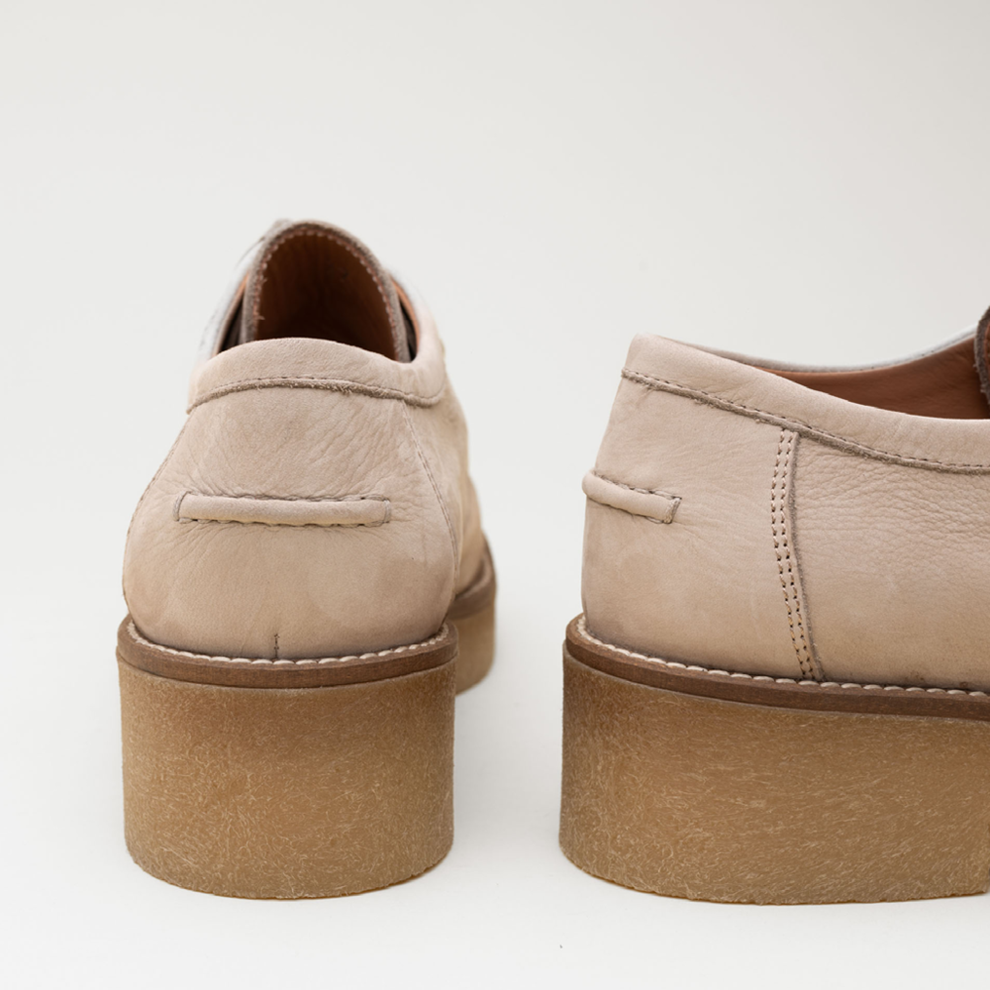 Hardrige, Poli Beige
