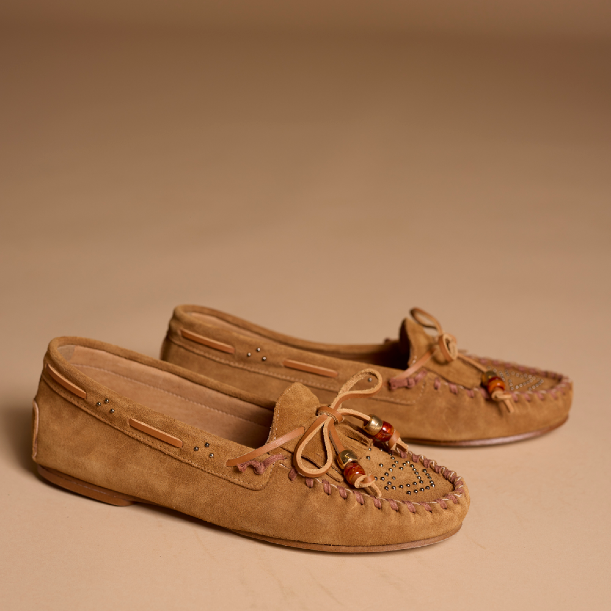 Hardrige, Poka cuero