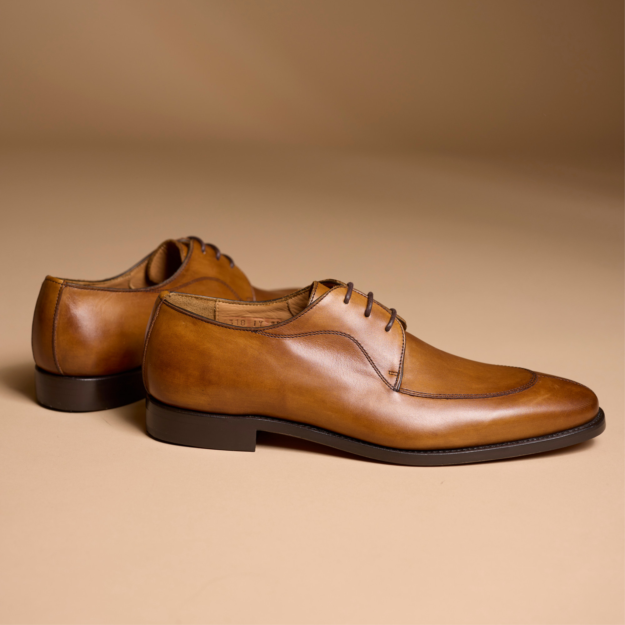 Hardrige, Elliot Gold