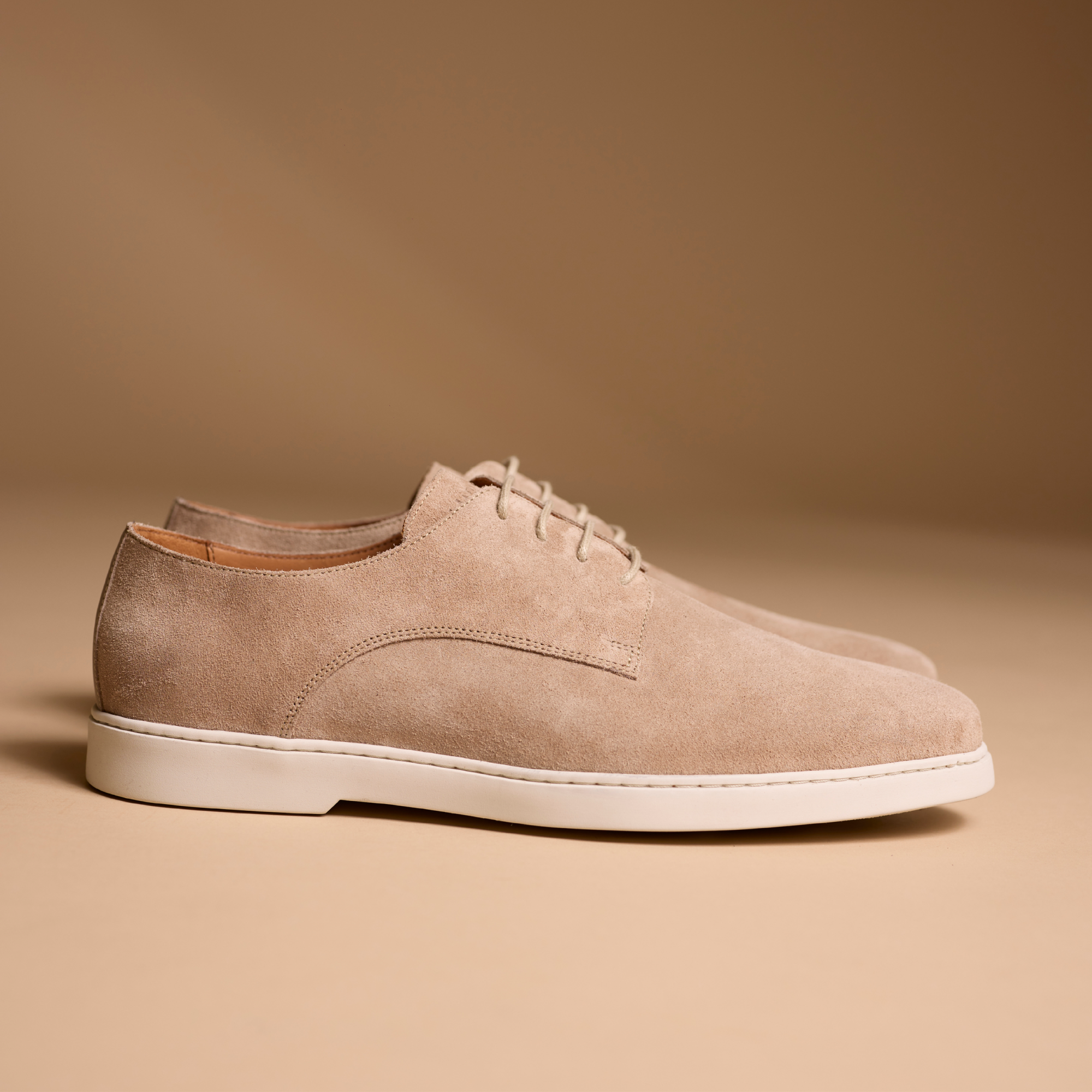Hardrige, Paros beige
