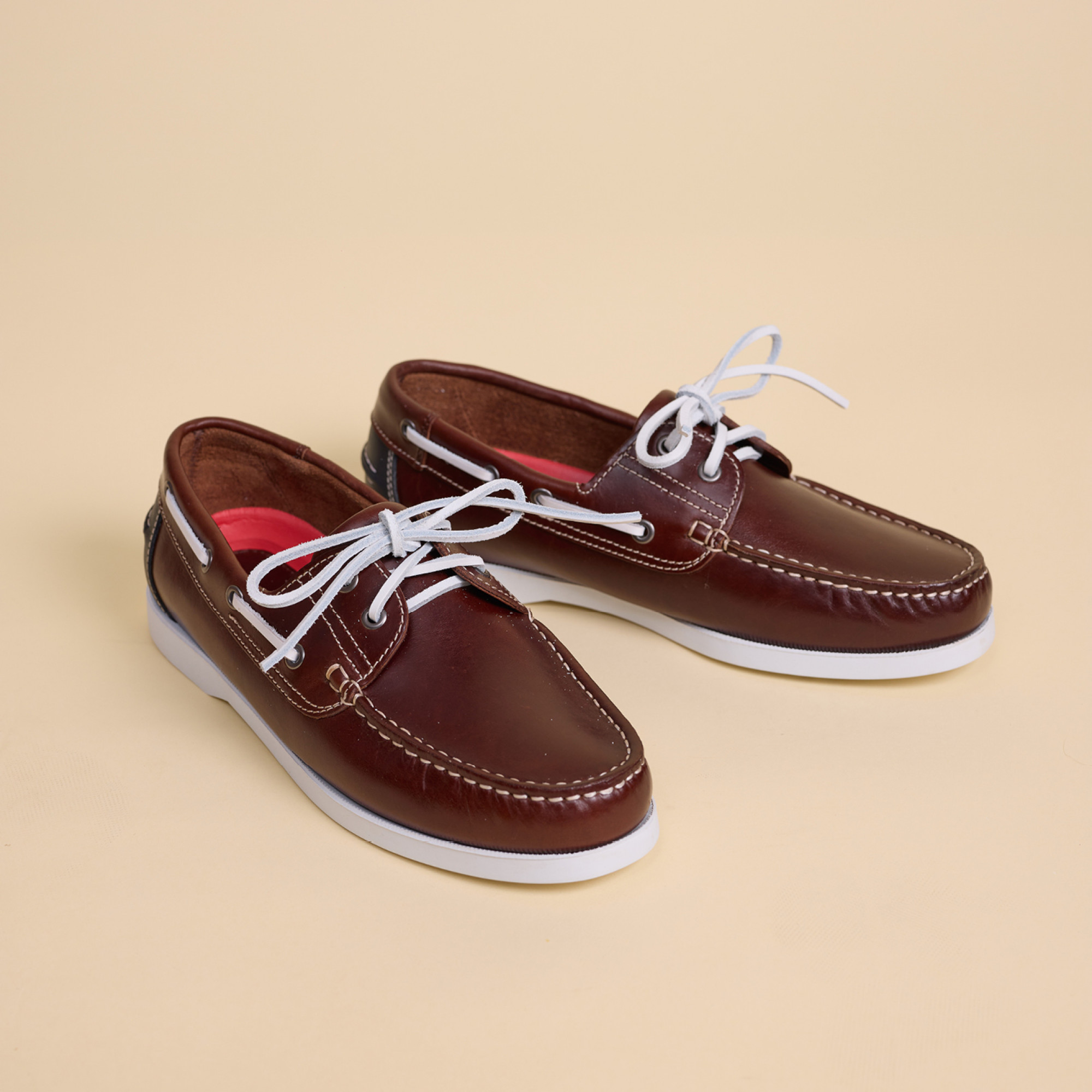 Hardrige, Bato Marron & Navy