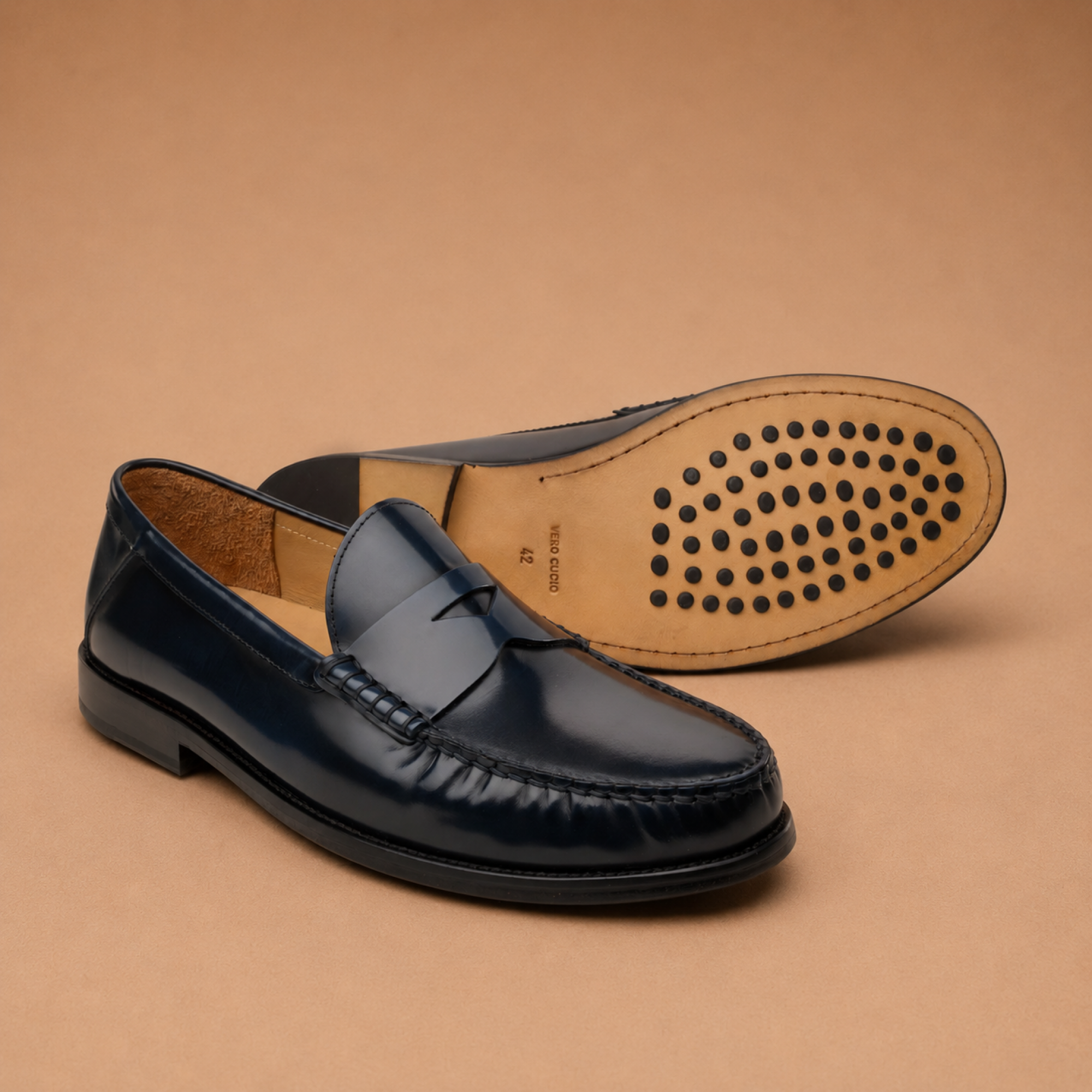 Hardrige, Mae Navy Polido