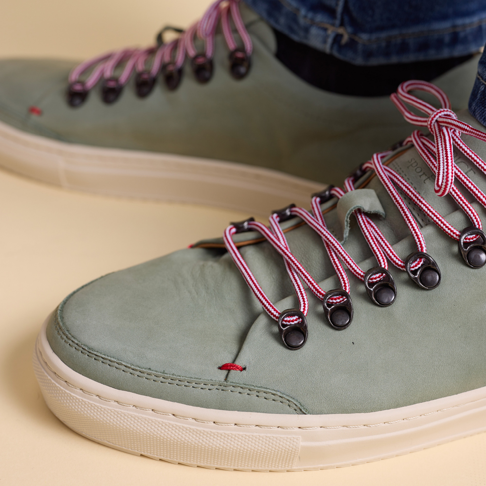 Hardrige, Roger Nubuck Kaki