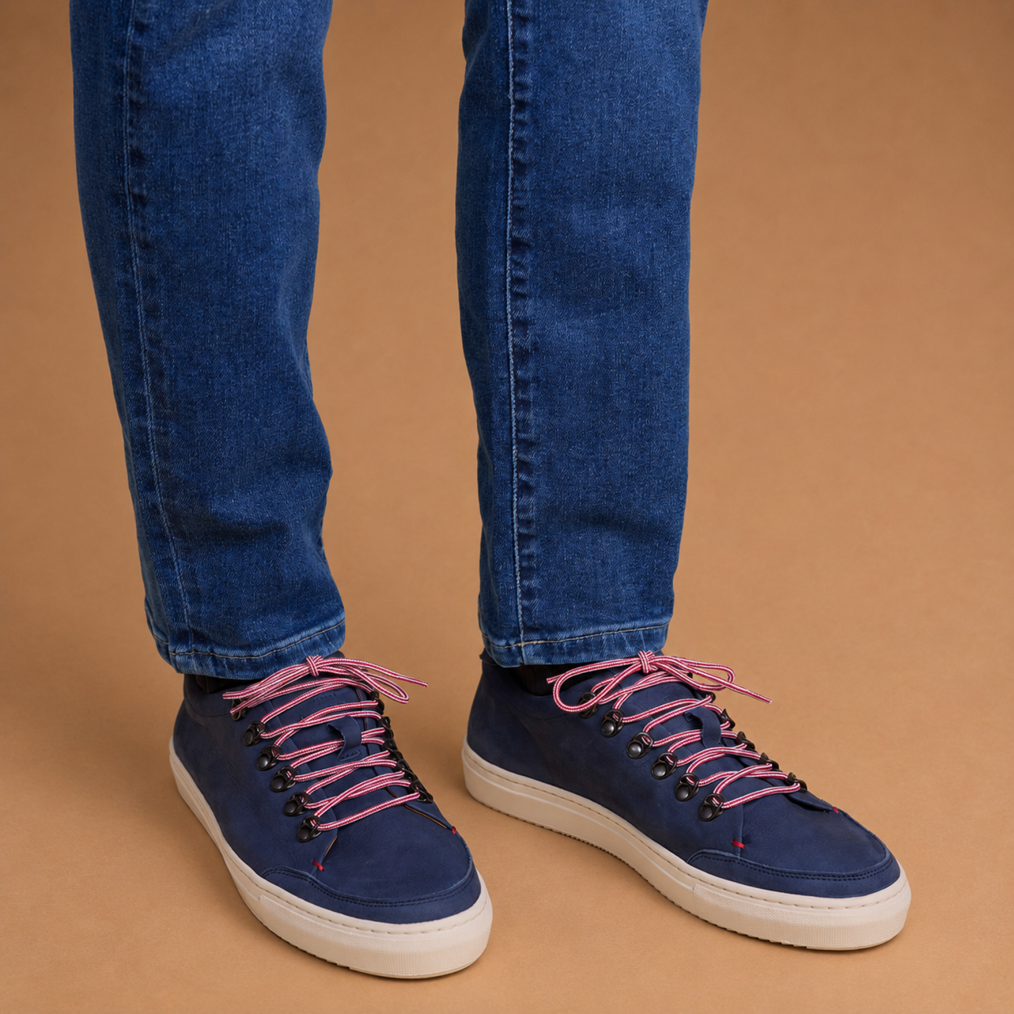 Hardrige, Roger Nubuck Navy