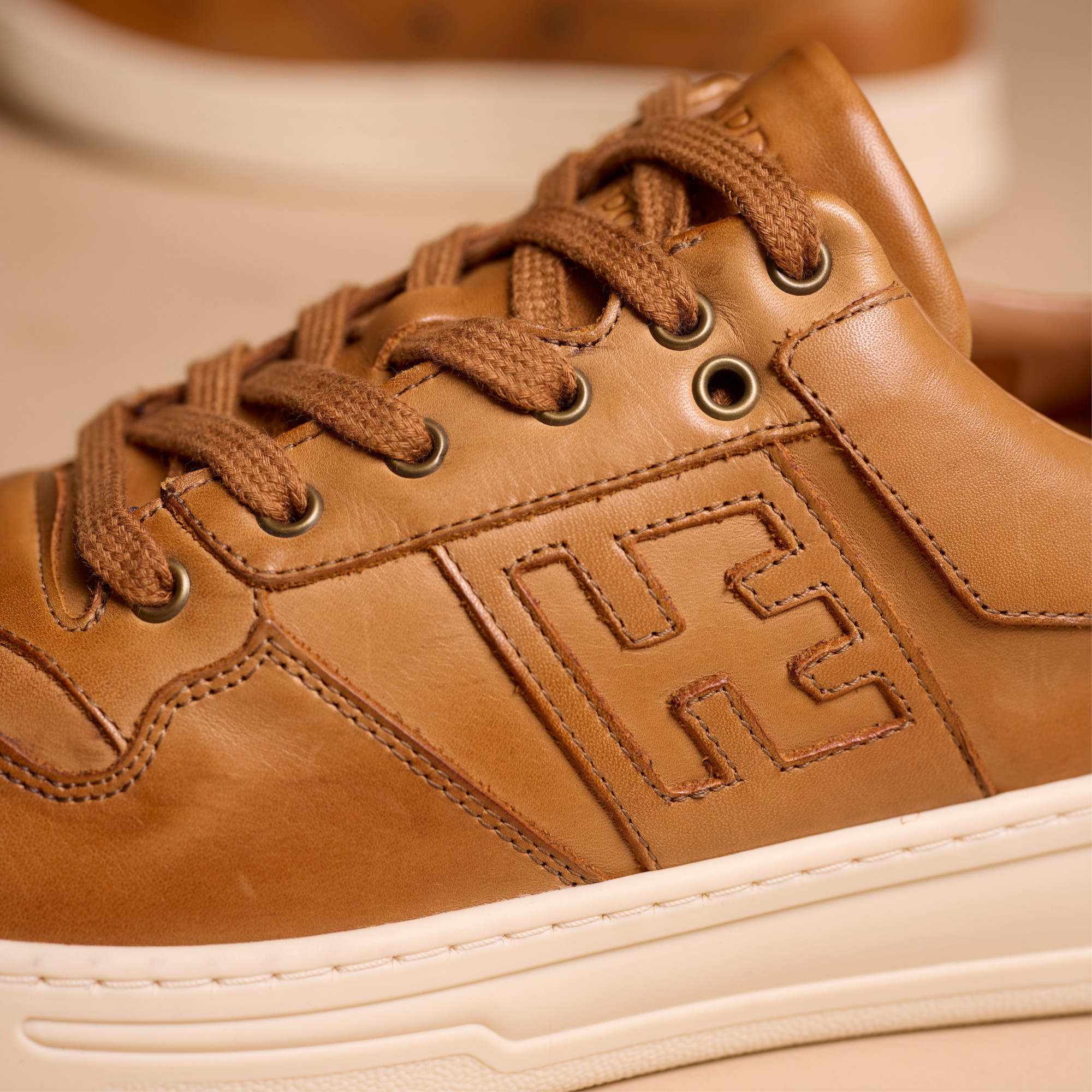 Hardrige, Tyron gold