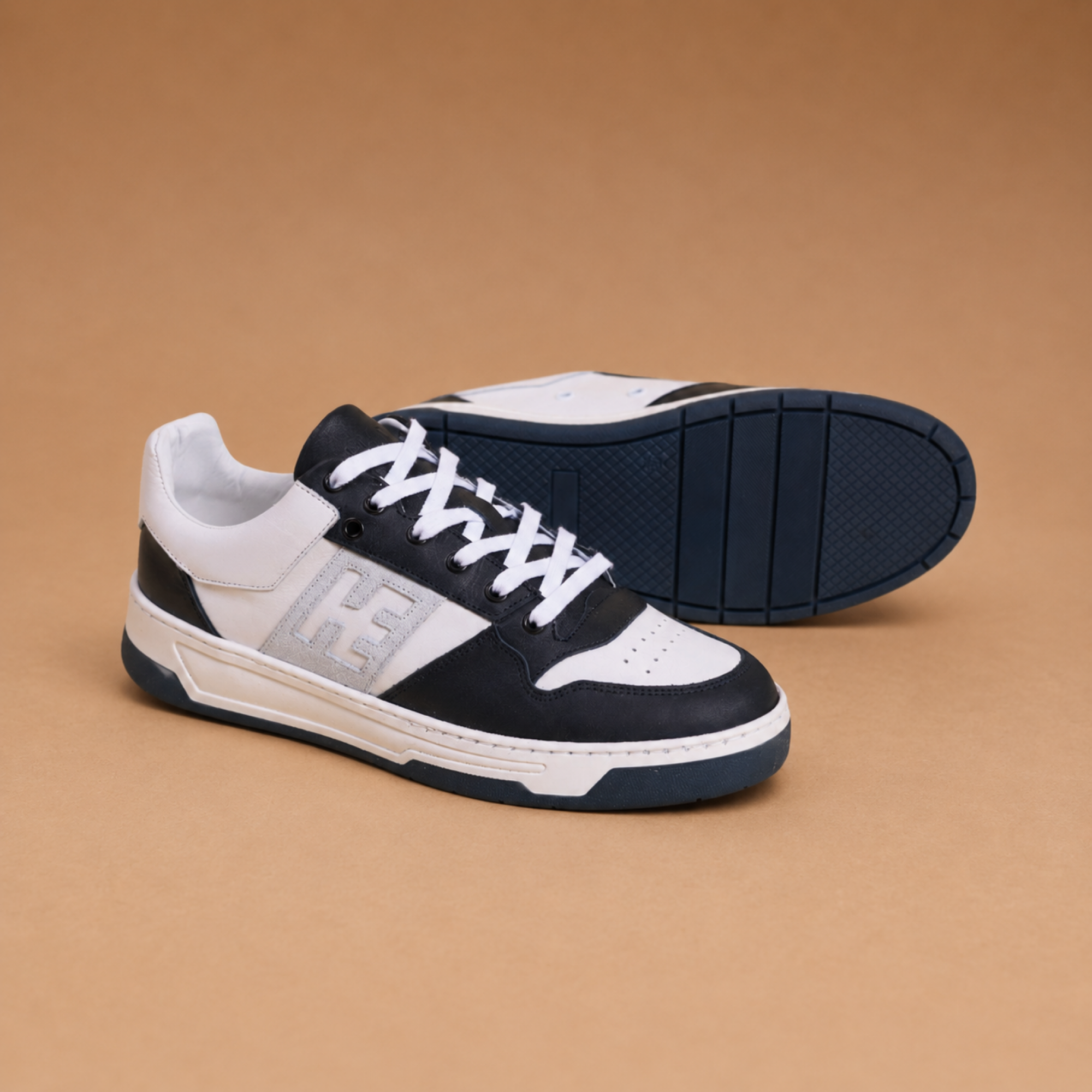 Hardrige, Tyron Navy