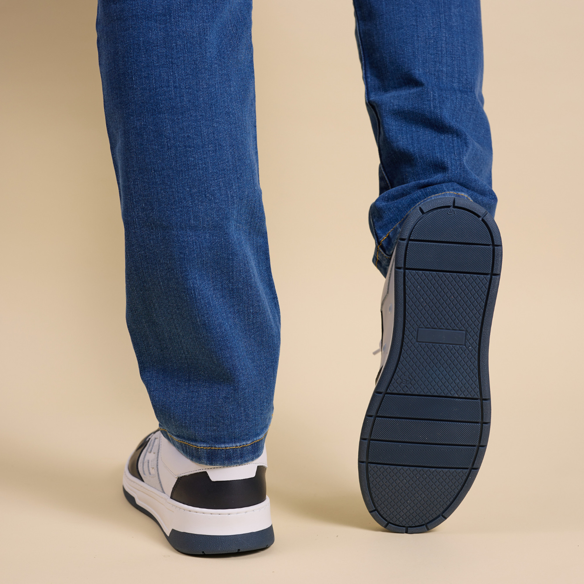 Hardrige, Tyron Navy