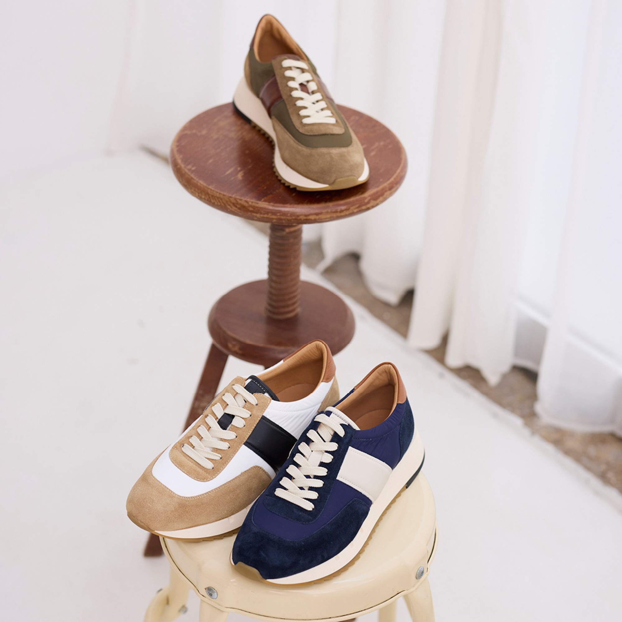 Hardrige, Lender Navy & Blanc